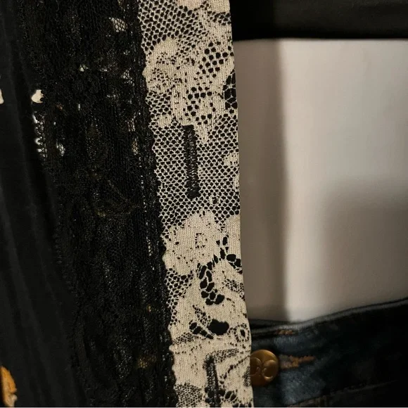 In Encore Flowy Floral Boho Coverup Lounging Button Down Light Jacket Top - Picture 5 of 11